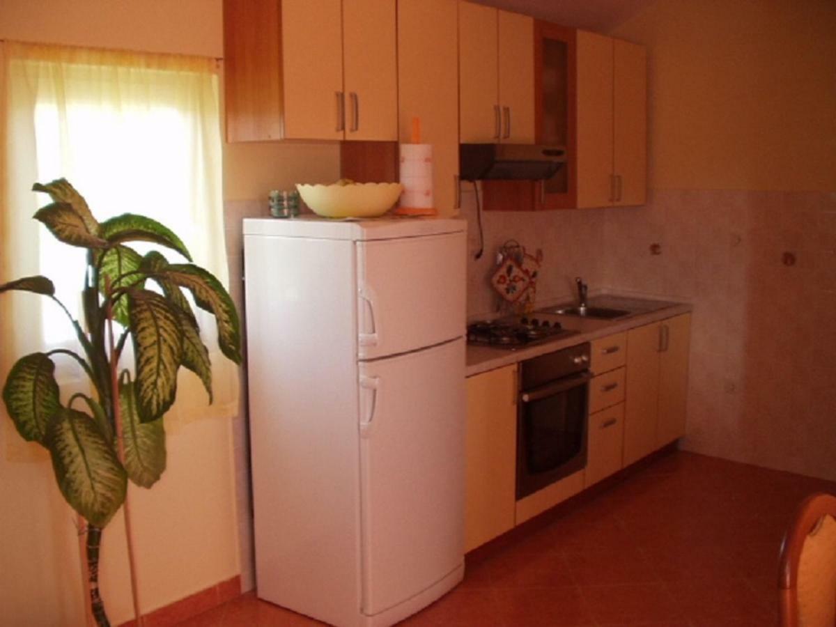 Apartmani Paulina Lopar Exterior photo